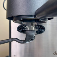 Cargar imagen en el visor de la galería, Cepillo para Limpieza de Máquina Espresso Cerdas de  Nylon
