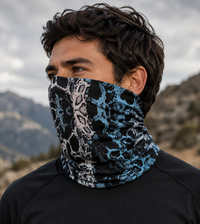 Cargar imagen en el visor de la galería, Cuello PAñoleta bufanda balaclava Microfibra manchas azules
