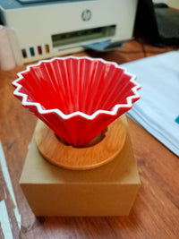 Cargar imagen en el visor de la galería, V60 Método Goteo Café 1 a 2 Tazas En Cerámica Tipo Origami
