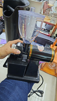 Cargar imagen en el visor de la galería, Molinillo Eléctrico de Café Cuchillas de acero Cónicas 110 V
