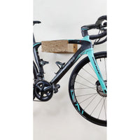 Cargar imagen en el visor de la galería, Soporte Bicicleta Pared Madera (100% Roble)
